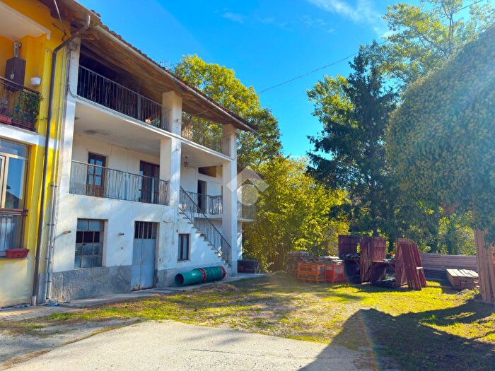 Casa con 7 locali in vendita in Via Giasinet Colpastore, Giaveno