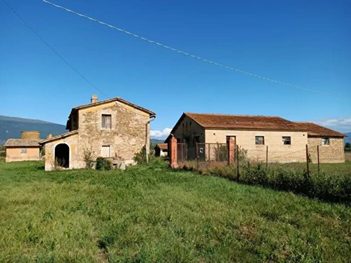 Casa con 5 locali in vendita in Via SantAngelo, Cannara