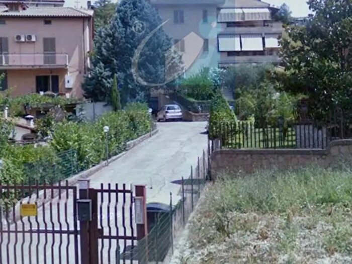Appartamento trilocale in vendita in Via Cilento, Monterotondo