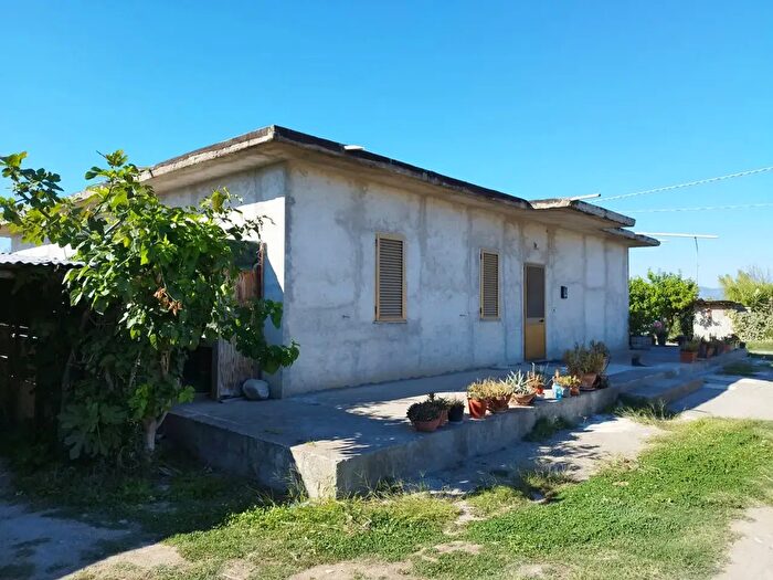 Casa quadrilocale in vendita in Contrada Fondo Corso, Cassano all'Ionio