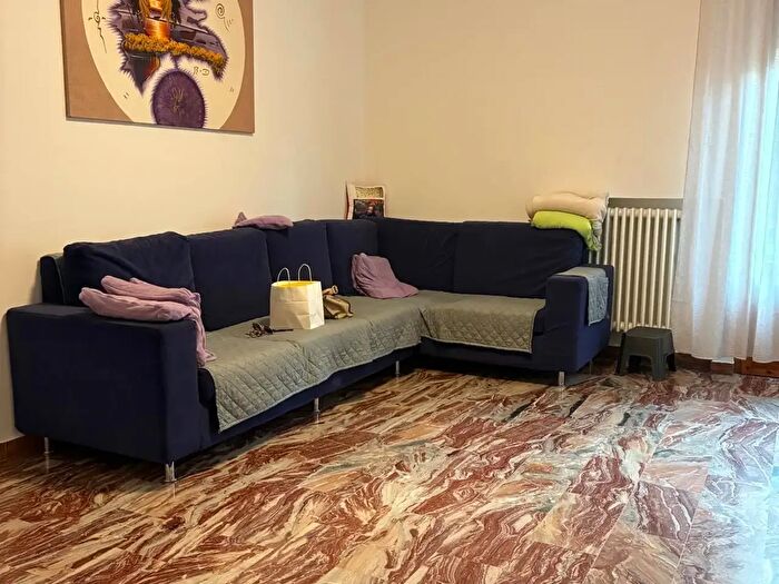 Appartamento con 6 locali in vendita in Poggibonsi