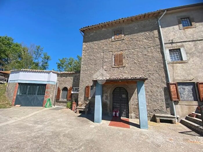 Casa con 7 locali in vendita in Via Paternocchio, Montefiascone