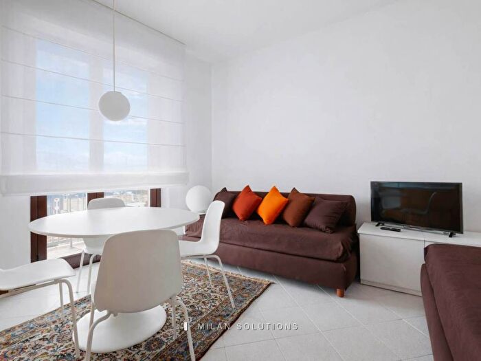 Appartamento trilocale in affitto in viale Tibaldi, Pezzotti Meda, Milano