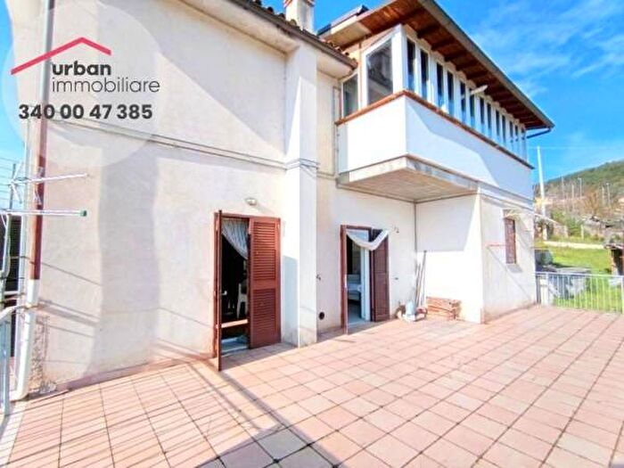 Appartamento quadrilocale in vendita in Via Cisternola, L'Aquila