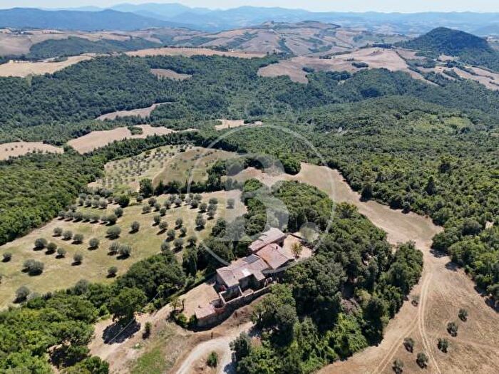 Casa con 6 locali in vendita in Località Ulignano, Volterra