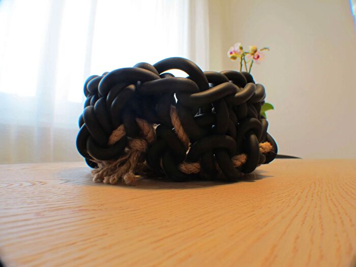 Appartamento trilocale in vendita in Via Riva del Garda, Bolzano