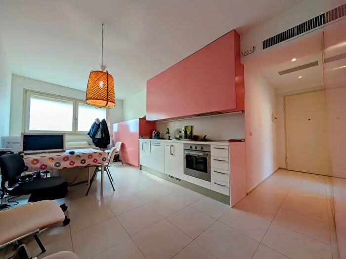 Appartamento bilocale in vendita in Via delle Ghiacciaie, Firenze