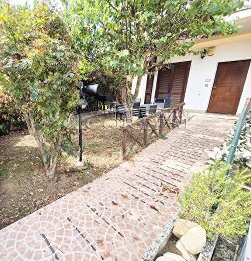 Appartamento con 5 locali in vendita in Via del Santuario, Citta Di Castello