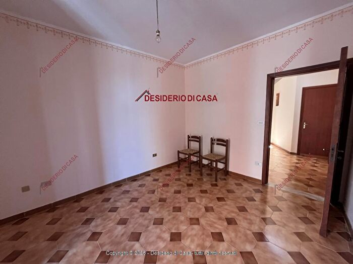 Casa con 6 locali in vendita in San Mauro Castelverde