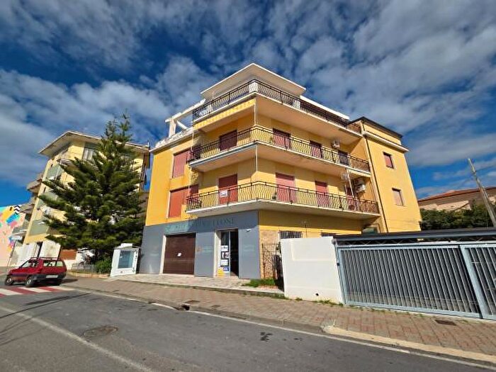 Appartamento con 6 locali in vendita in Via Poseidone, Diamante