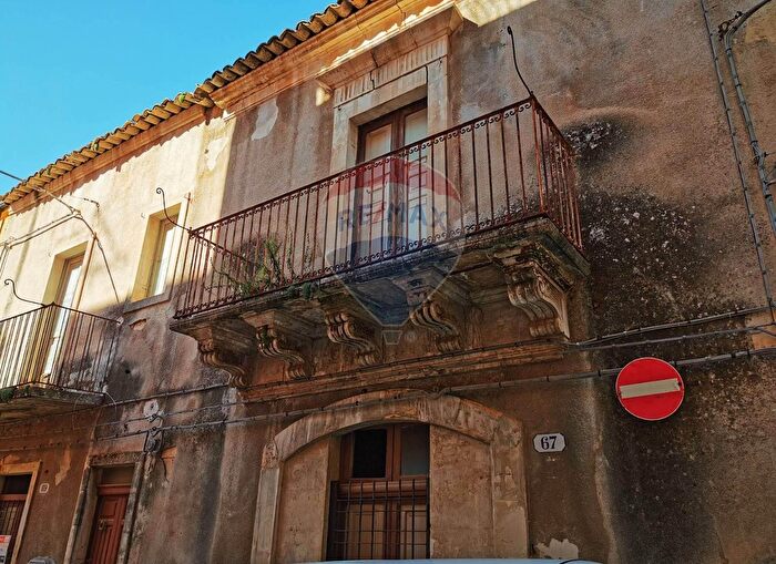 Casa con 5 locali in vendita in Via col Umberto Maddalena, Ragusa