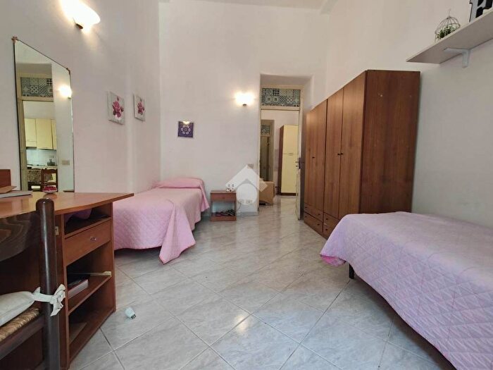 Appartamento quadrilocale in affitto in Via Carlo Pisacane, Oreto Perez, Palermo