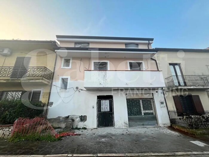 Casa con 5 locali in vendita in Via Roma, Dragoni