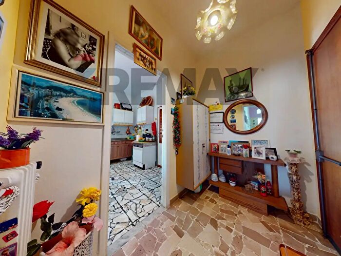 Appartamento quadrilocale in vendita in Via della Gronda, Viareggio