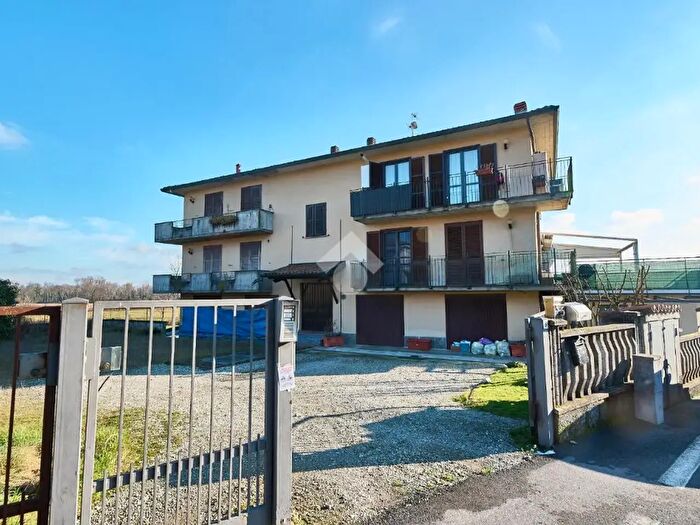 Appartamento trilocale in vendita in Via Adda, Comazzo