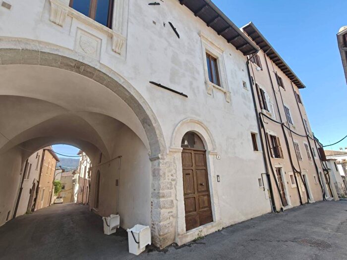 Appartamento bilocale in affitto in Via Rustici, Duomo Fontana Luminosa, L'Aquila
