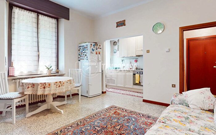 Appartamento quadrilocale in vendita in Viale Risorgimento, Mantova