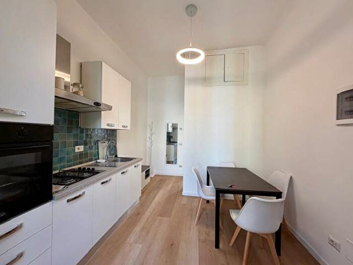 Appartamento bilocale in affitto in Via Costanza, Washington, Milano