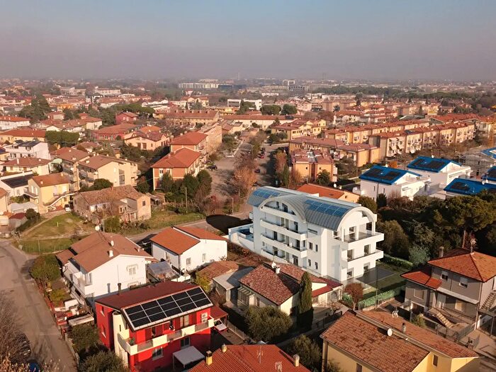 Appartamento trilocale in vendita in Via Europa, Santarcangelo Di Romagna