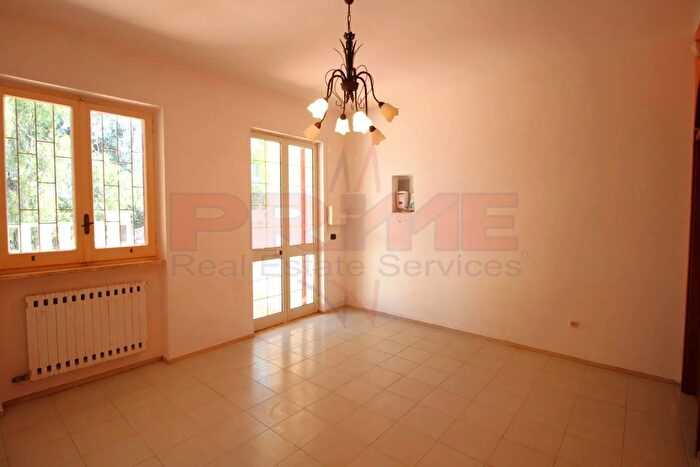 Casa quadrilocale in vendita in Corso Cesare Vergine Tuglie, Tuglie