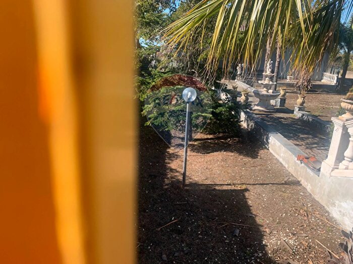 Casa con 10 locali in vendita in Via Calatafimi, Belpasso