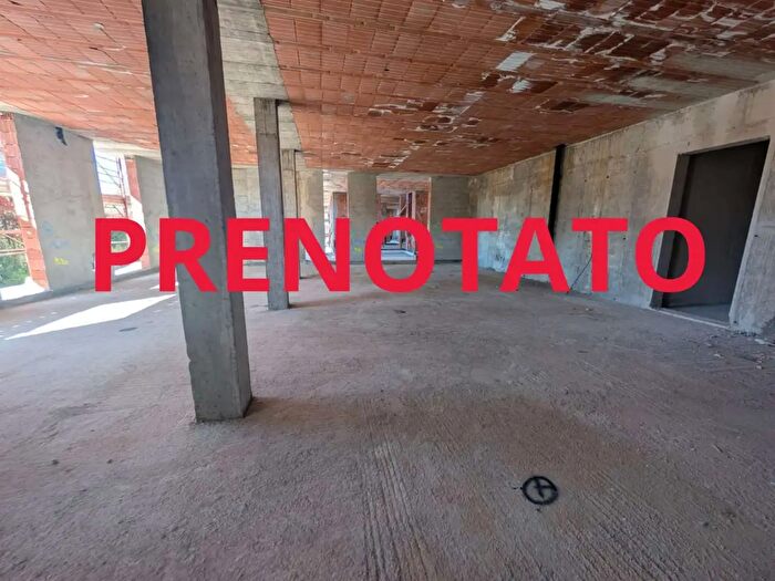 Appartamento trilocale in vendita in Via Lodovica, Vimercate