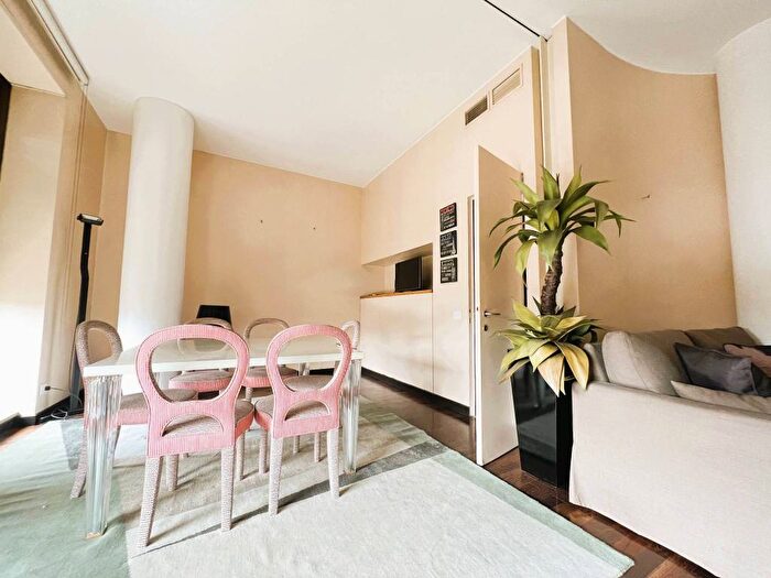 Appartamento bilocale in affitto in Corso Monforte, San Babila, Milano
