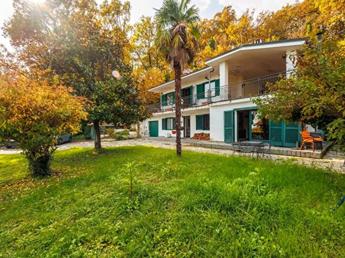 Casa con 9 locali in vendita in Via Sacra di San Michele, Avigliana