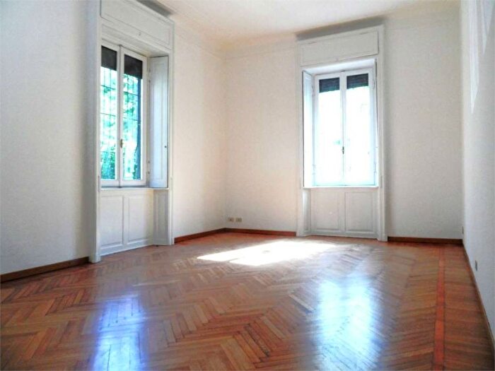 Appartamento trilocale in affitto in Viale Romagna, Città Studi, Milano