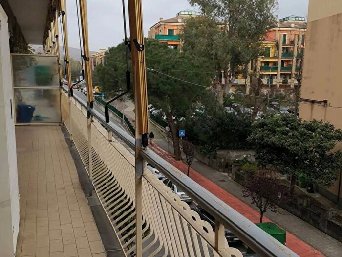 Appartamento quadrilocale in affitto in Viale Dante Alighieri, Centro, Sestri Levante