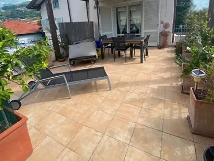 Appartamento quadrilocale in vendita in Via Guglielmo Marconi, Massa