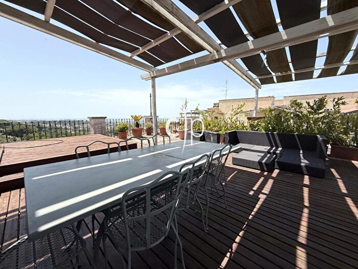 Appartamento con 5 locali in vendita in Via S Lucia Filippini, Castel Gandolfo