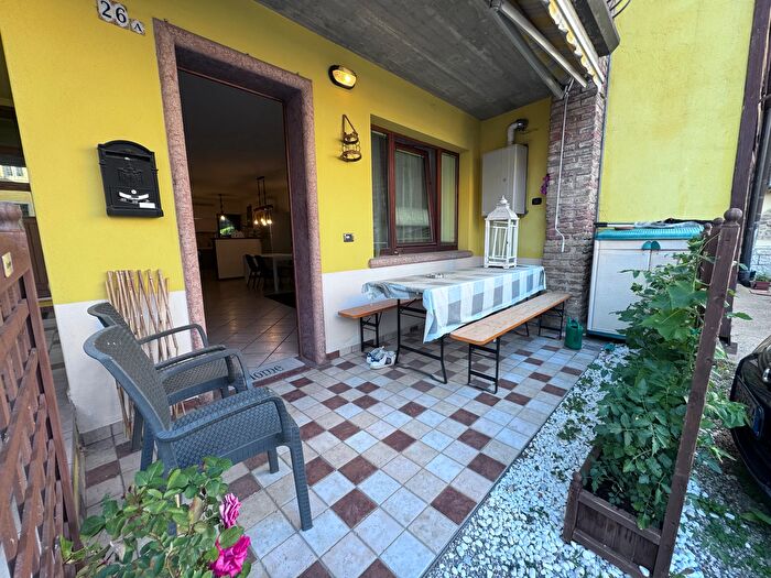 Appartamento trilocale in vendita in Via Antonio Bertoldi a, Pescantina