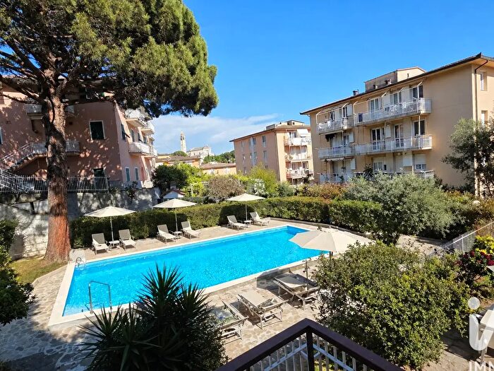 Appartamento con 5 locali in vendita in Via Guglielmo Marconi, Arenzano