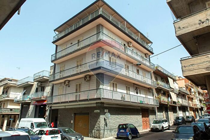 Appartamento con 6 locali in vendita in Via Sardegna, Paterno