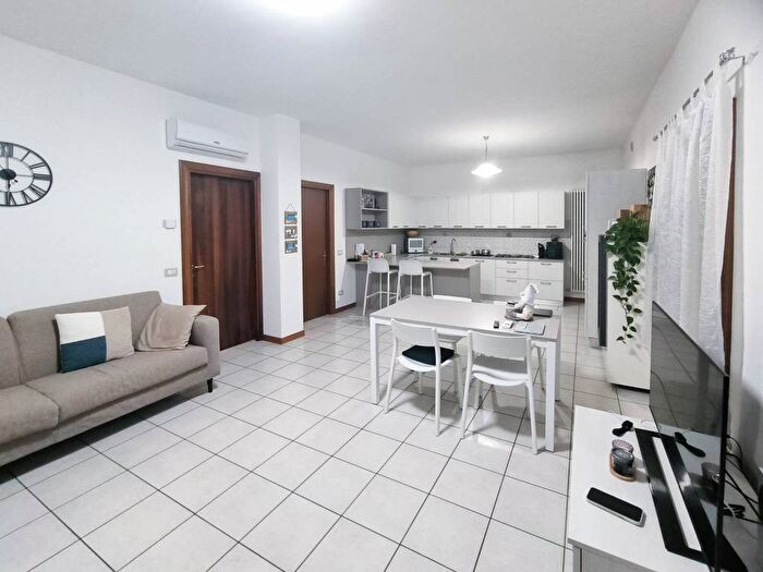 Appartamento trilocale in affitto in Via Castelletto, Centro, Breganze