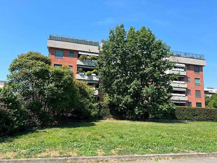 Appartamento trilocale in affitto in via Fratelli Rosselli, Romano Banco, Buccinasco