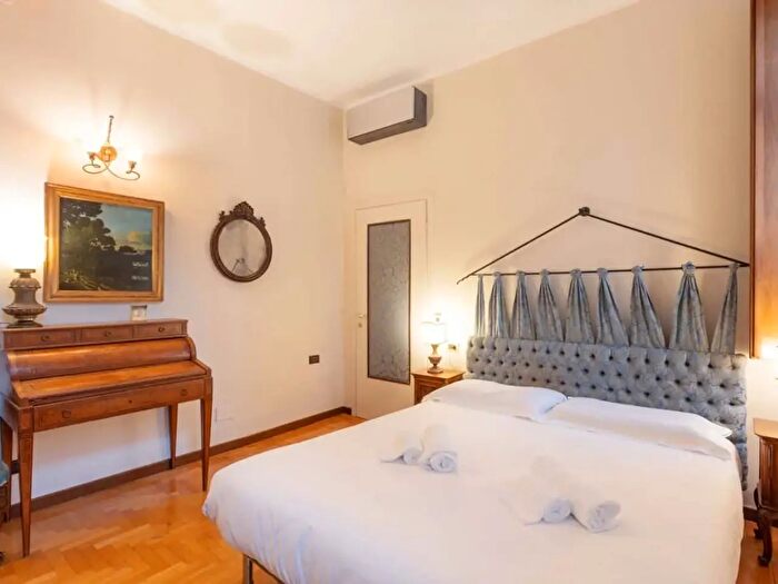 Appartamento monolocale in affitto in Via dei Piatti, Milano