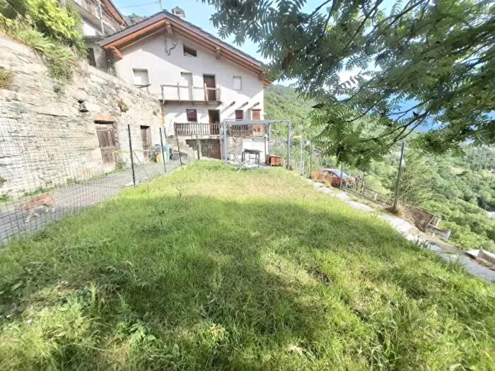 Casa con 6 locali in vendita in Frazione Devin, Montjovet