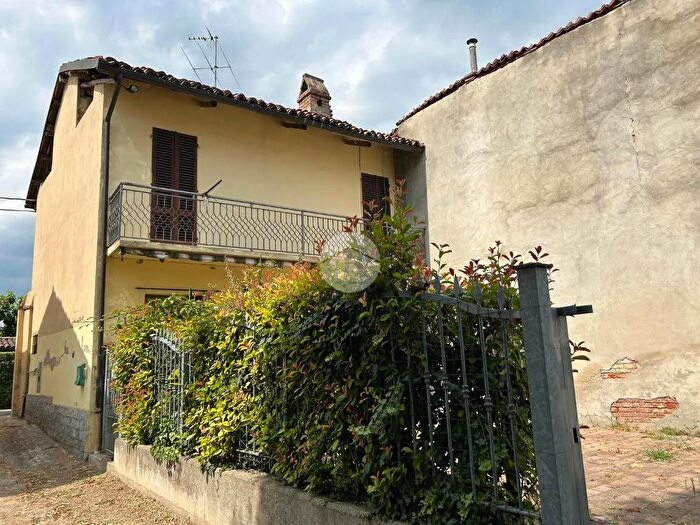Casa quadrilocale in vendita in Via Martiri della Libertà, Scurzolengo