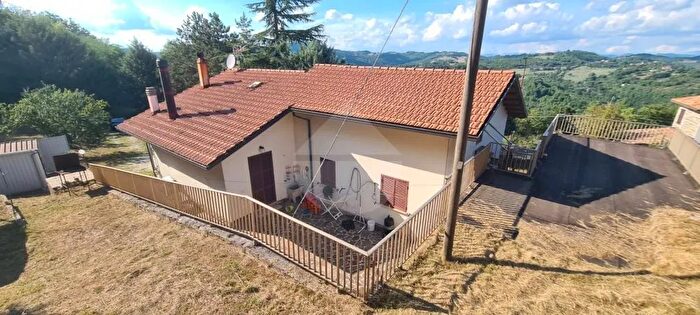 Casa con 5 locali in vendita in Gubbio