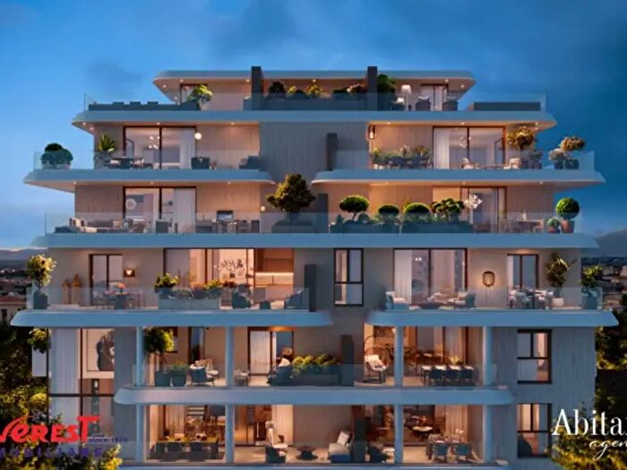 Appartamento quadrilocale in vendita in Via Luciano Manara, Busto Arsizio