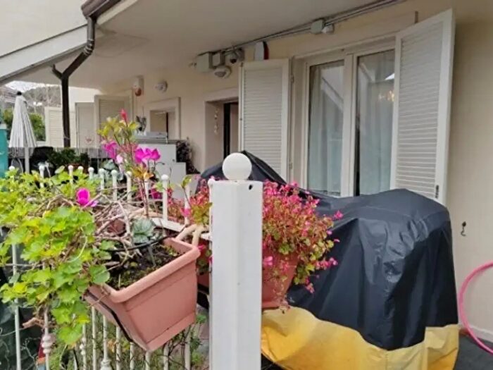 Appartamento con 5 locali in vendita in Via delle Carre, Massa