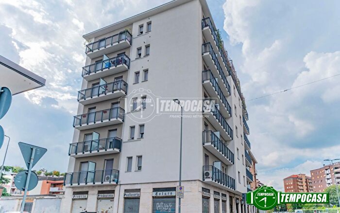 Appartamento bilocale in vendita in Via Novara, Milano