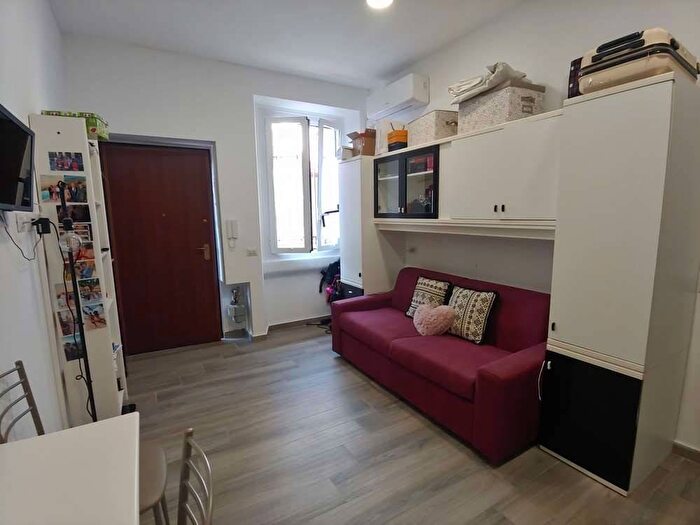 Appartamento monolocale in affitto in Via Degli Scipioni, Morgagni, Milano