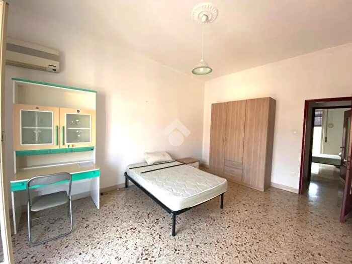 Appartamento trilocale in affitto in Via Rocco Jemma, Palermo