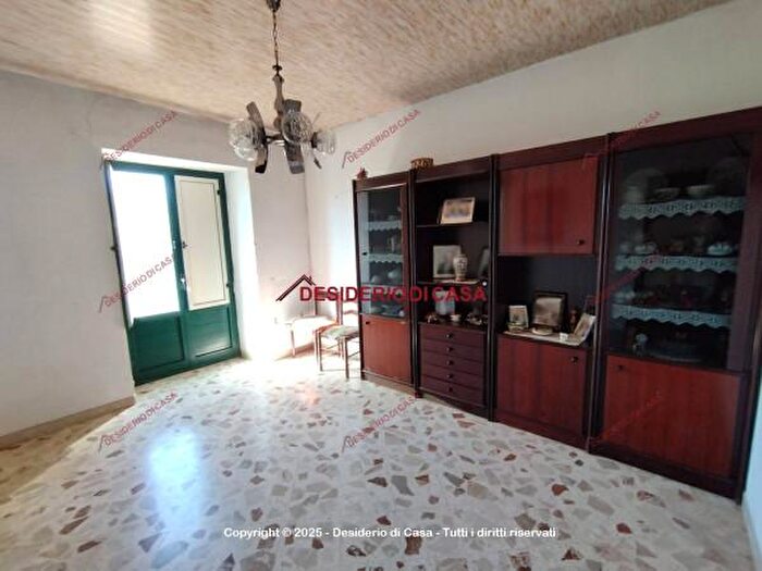 Casa trilocale in vendita in Via Messina, Petralia Soprana