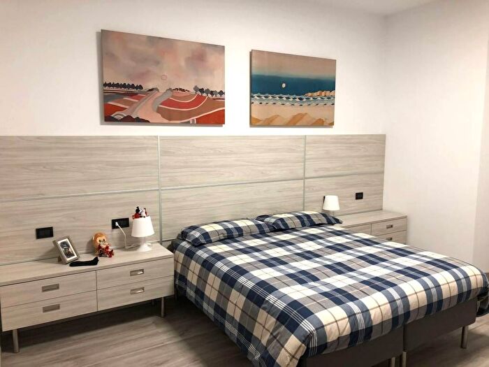 Appartamento bilocale in affitto in Lungolago, Lecco