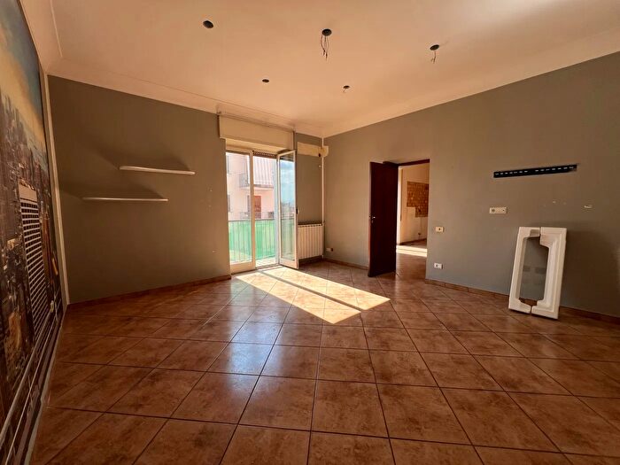 Appartamento trilocale in vendita in Via Cavour, Casoria