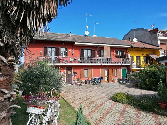 Appartamento trilocale in vendita in Via Borletti, Piscina